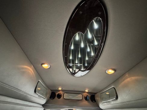 Used 2014 Chevrolet Express 2500 Extended RWD image 33