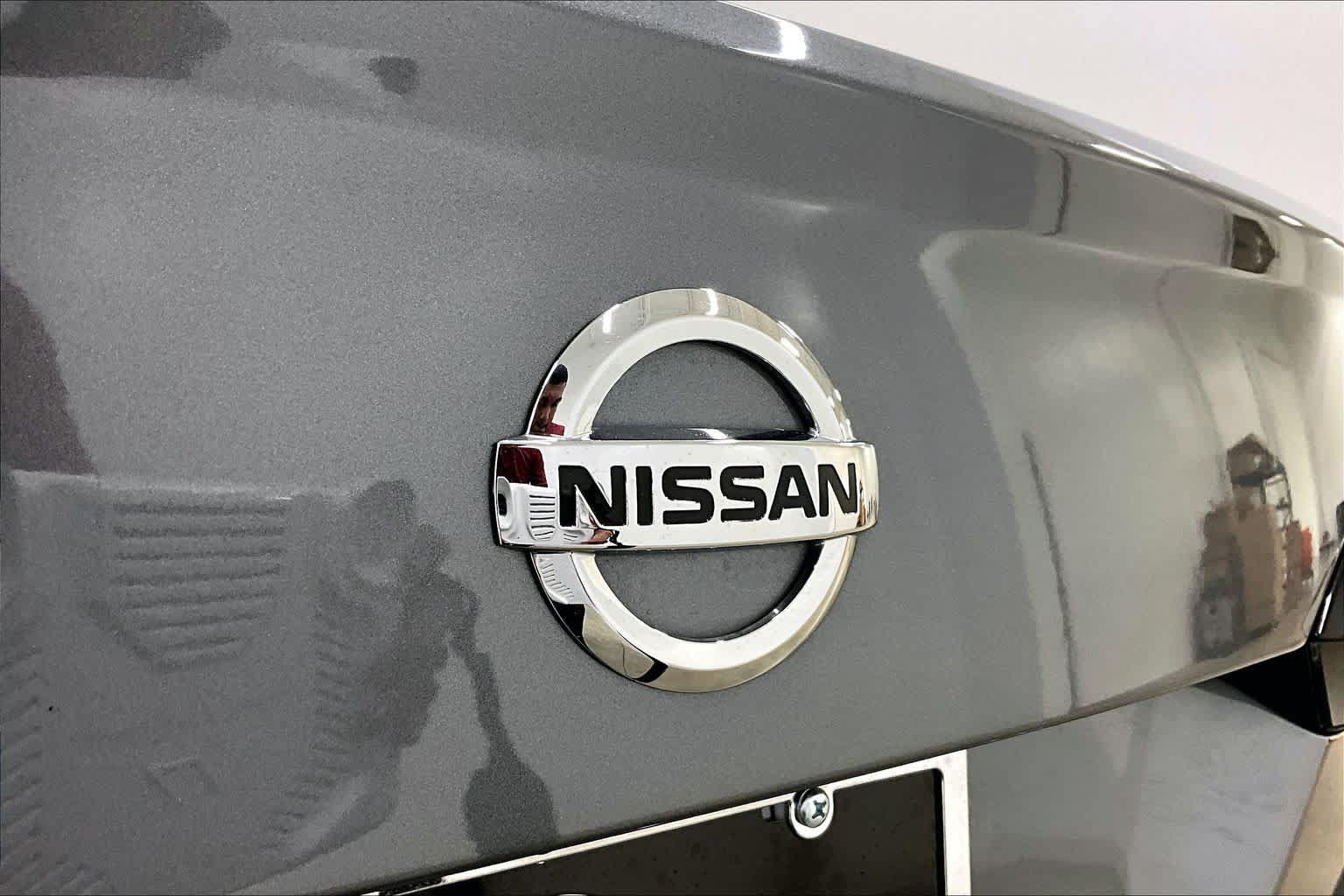 Used 2021 Nissan Versa S FWD image 30