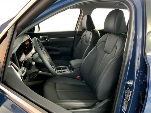 New 2025 Kia Sorento S FWD image 9