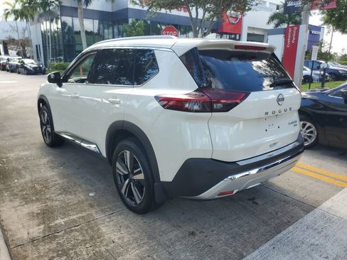 Certified 2023 Nissan Rogue Platinum w/ Platinum Premium Package AWD/4WD image 4