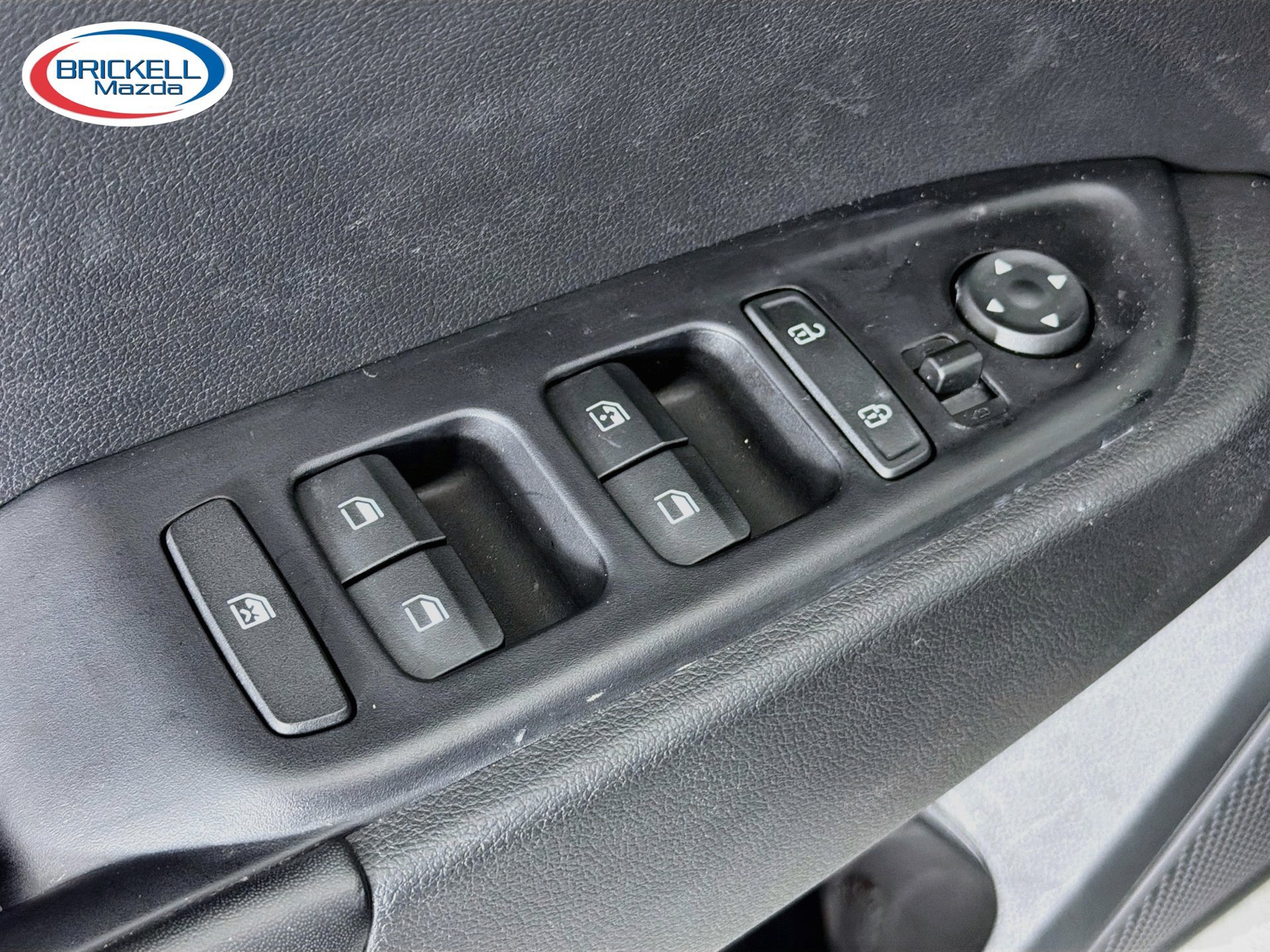 Used 2024 Hyundai Venue Limited FWD image 22