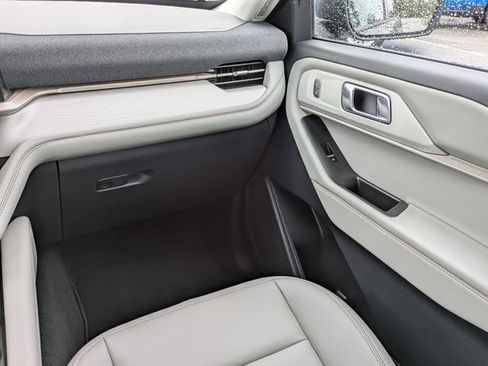 Certified 2026 Ford Explorer Active w/ Active Comfort Package image 17