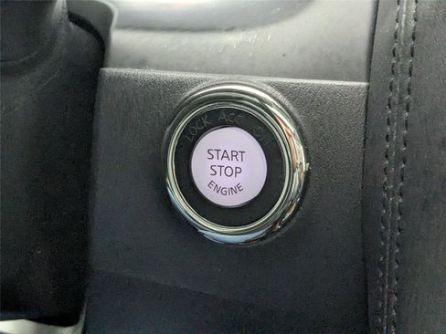 Used 2022 Nissan Armada SL image 22