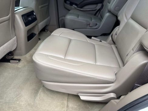 Used 2017 Chevrolet Tahoe LT w/ Luxury Package AWD/4WD image 17