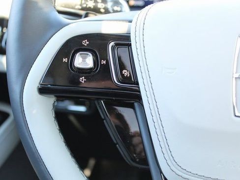 New 2026 Lincoln Aviator Reserve w/ Jet Appearance Package AWD/4WD image 15