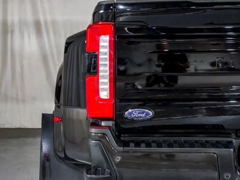 Used 2025 Ford F350 King Ranch image 42