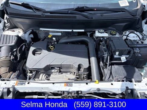 Used 2023 Chevrolet Equinox LT FWD image 28