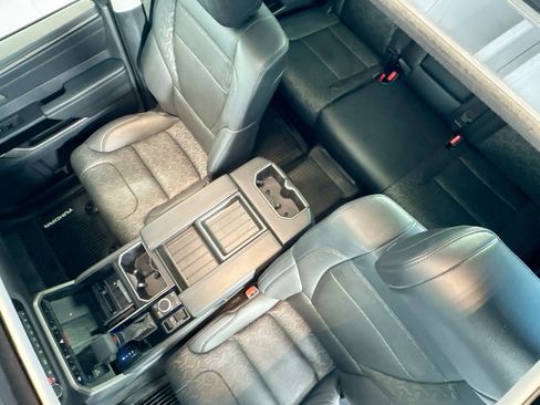 Used 2022 Toyota Tundra Limited w/ TRD Off-Road Package image 20