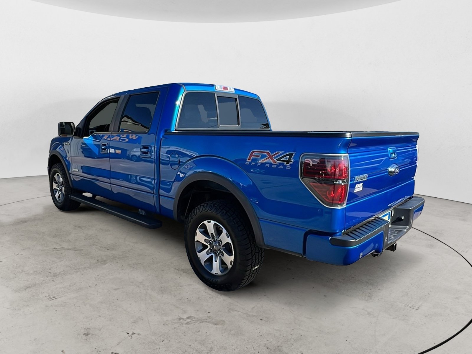 Used 2014 Ford F150 FX4 w/ Equipment Group 402A Luxury AWD/4WD image 4