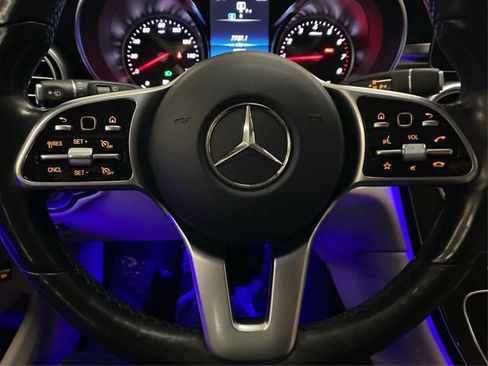 Used 2020 Mercedes-Benz GLC 300 4MATIC image 21