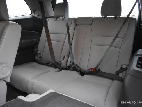 Used 2019 Honda Pilot Touring image 16