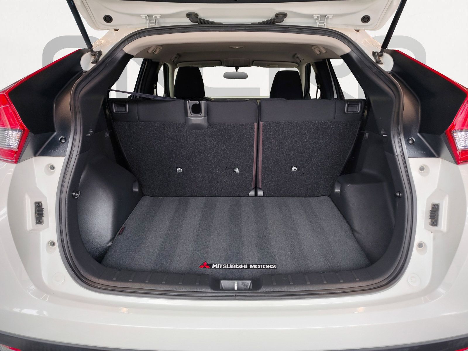 Used 2018 Mitsubishi Eclipse Cross ES FWD image 13