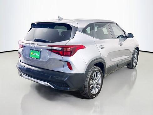 Used 2022 Kia Seltos LX image 10