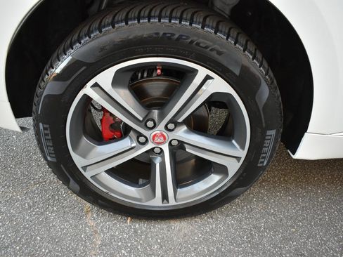 Used 2018 Jaguar F-PACE S image 36