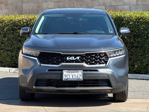 Used 2022 Kia Sorento LX FWD image 9