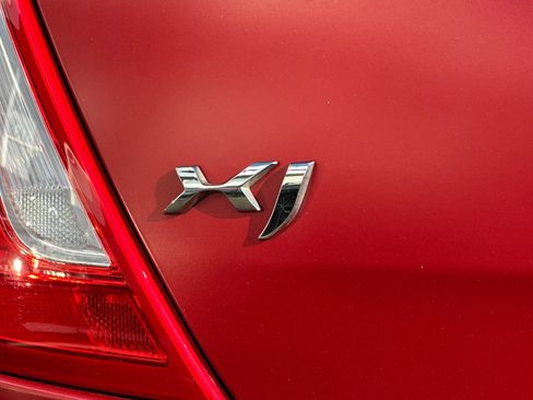 Used 2019 Jaguar XJ R-Sport image 22