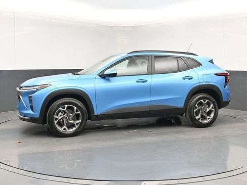 New 2026 Chevrolet Trax LT w/ Driver Confidence Package FWD image 11