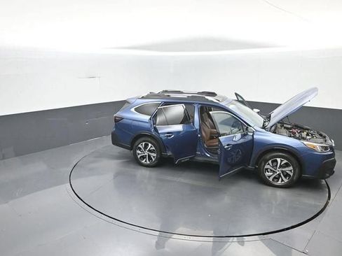 Used 2022 Subaru Outback Touring XT AWD/4WD image 40