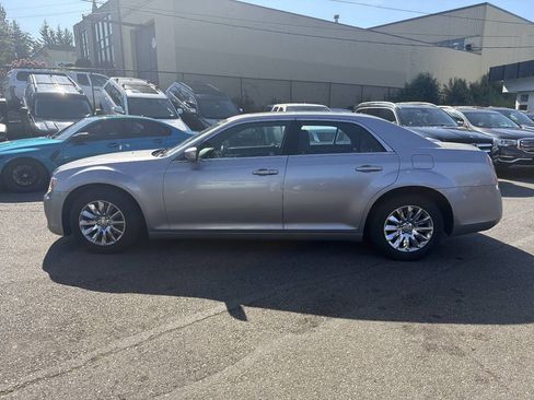 Used 2013 Chrysler 300 w/ Driver Convenience Group RWD image 2