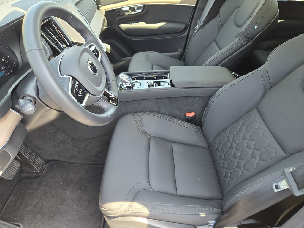 Used 2026 Volvo XC90 B6 Plus w/ Protection Package Premier AWD/4WD image 10