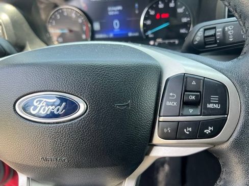Used 2024 Ford Explorer XLT w/ Equipment Group 202A AWD/4WD image 27