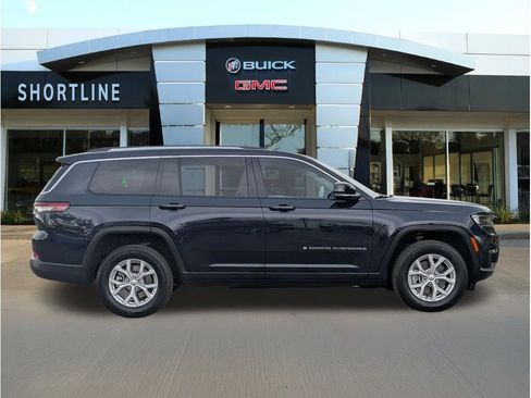 Used 2023 Jeep Grand Cherokee L Limited AWD/4WD image 2