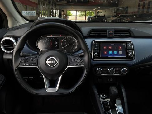 Used 2025 Nissan Versa SV FWD image 13