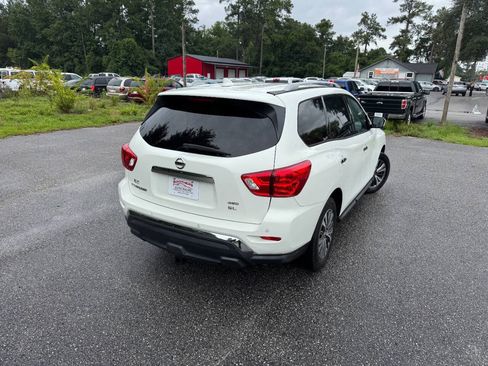 Used 2020 Nissan Pathfinder SL AWD/4WD image 6