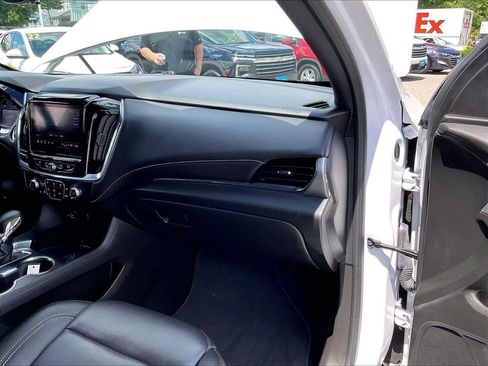 Used 2023 Chevrolet Traverse LT w/ LT Premium Package AWD/4WD image 13