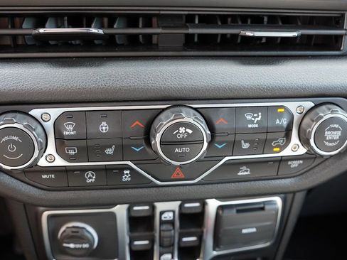 Certified 2024 Jeep Wrangler Sport S image 23