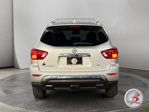 Used 2020 Nissan Pathfinder SV image 6