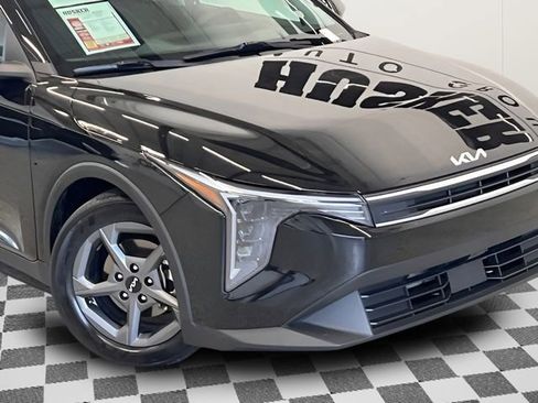 Used 2025 Kia K4 LXS image 27