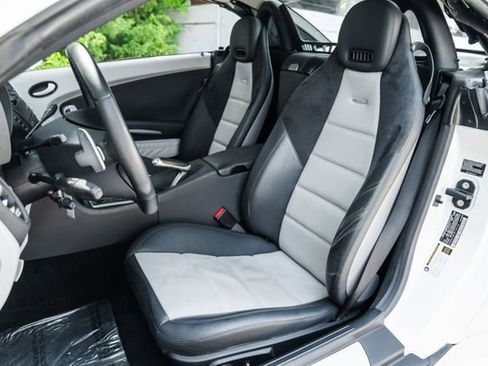 Used 2009 Mercedes-Benz SLK 55 AMG image 4