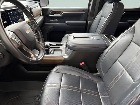 Used 2022 Chevrolet Silverado 1500 High Country image 35