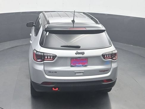Used 2025 Jeep Compass Trailhawk AWD/4WD image 24