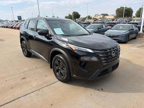 Used 2026 Nissan Rogue SV FWD image 7