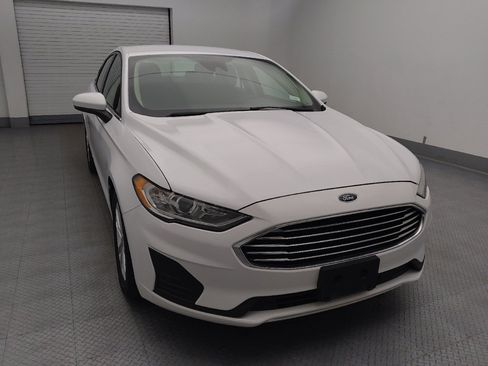 Used 2019 Ford Fusion SE FWD image 14