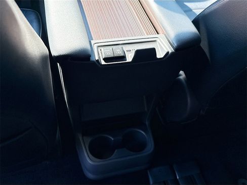 Used 2022 Toyota Sienna LE image 28