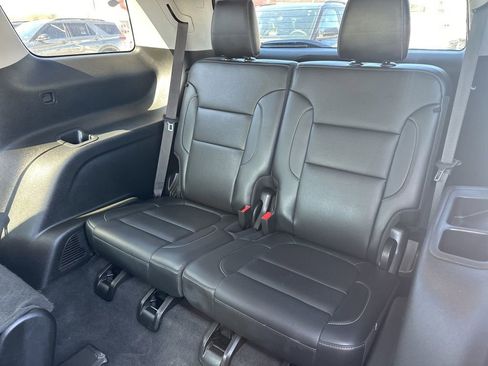 Used 2021 GMC Acadia SLT w/ Elevation Edition image 30