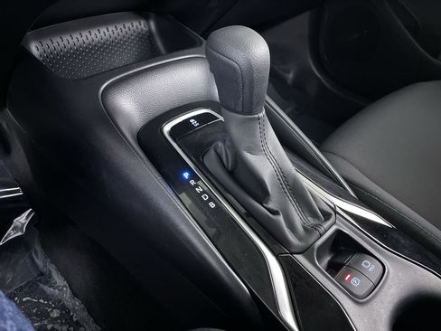 Used 2020 Toyota Corolla LE image 17