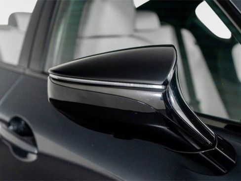 Used 2024 Lexus IS 500 w/ Accessory Package image 31