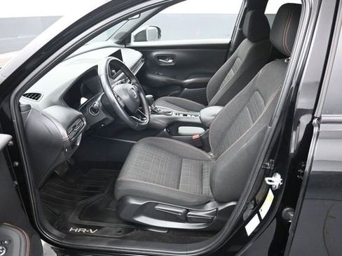 Certified 2025 Honda HR-V Sport image 9