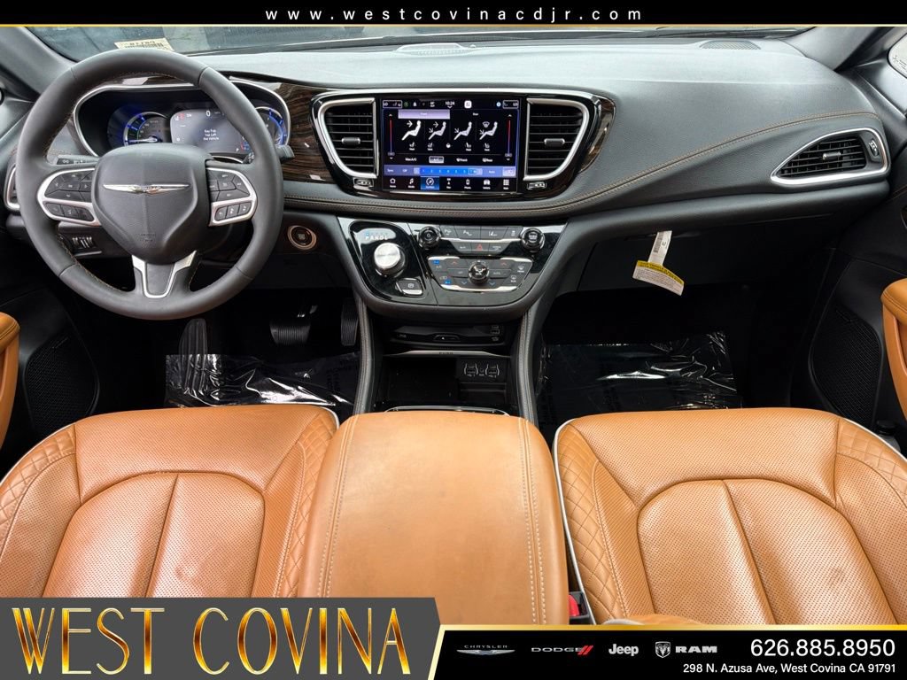 Used 2023 Chrysler Pacifica Pinnacle FWD image 35