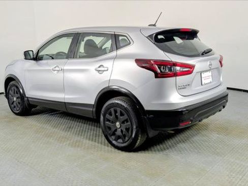 Used 2020 Nissan Rogue Sport S FWD image 4