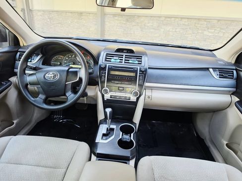 Used 2012 Toyota Camry FWD image 13