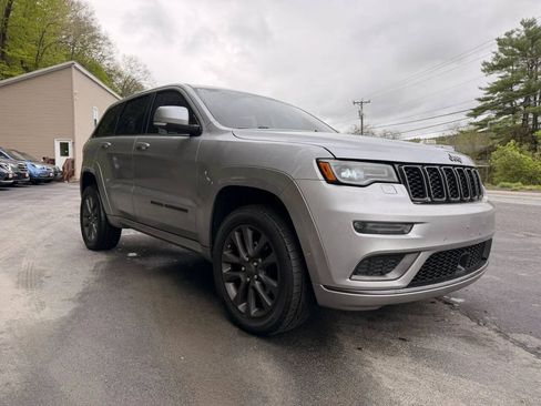Used 2019 Jeep Grand Cherokee High Altitude AWD/4WD image 3