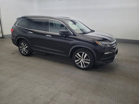 Used 2017 Honda Pilot Touring image 11