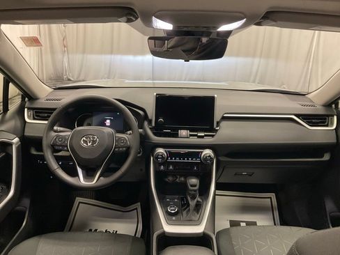 Used 2025 Toyota RAV4 XLE w/ Convenience Package image 35