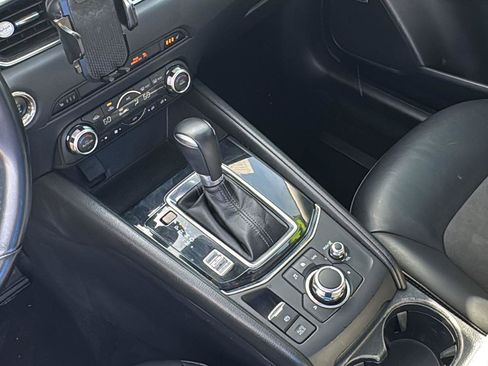 Used 2018 MAZDA CX-5 Touring w/ Preferred Equipment Package image 17