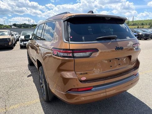 New 2026 Jeep Grand Cherokee L Limited AWD/4WD image 5